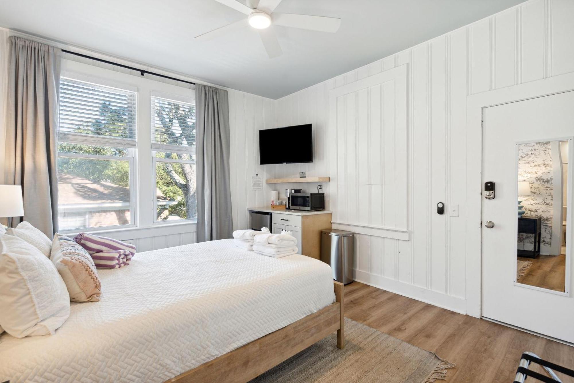 Folliday Inn - The Ariston - Room 34 Folly Beach Bagian luar foto