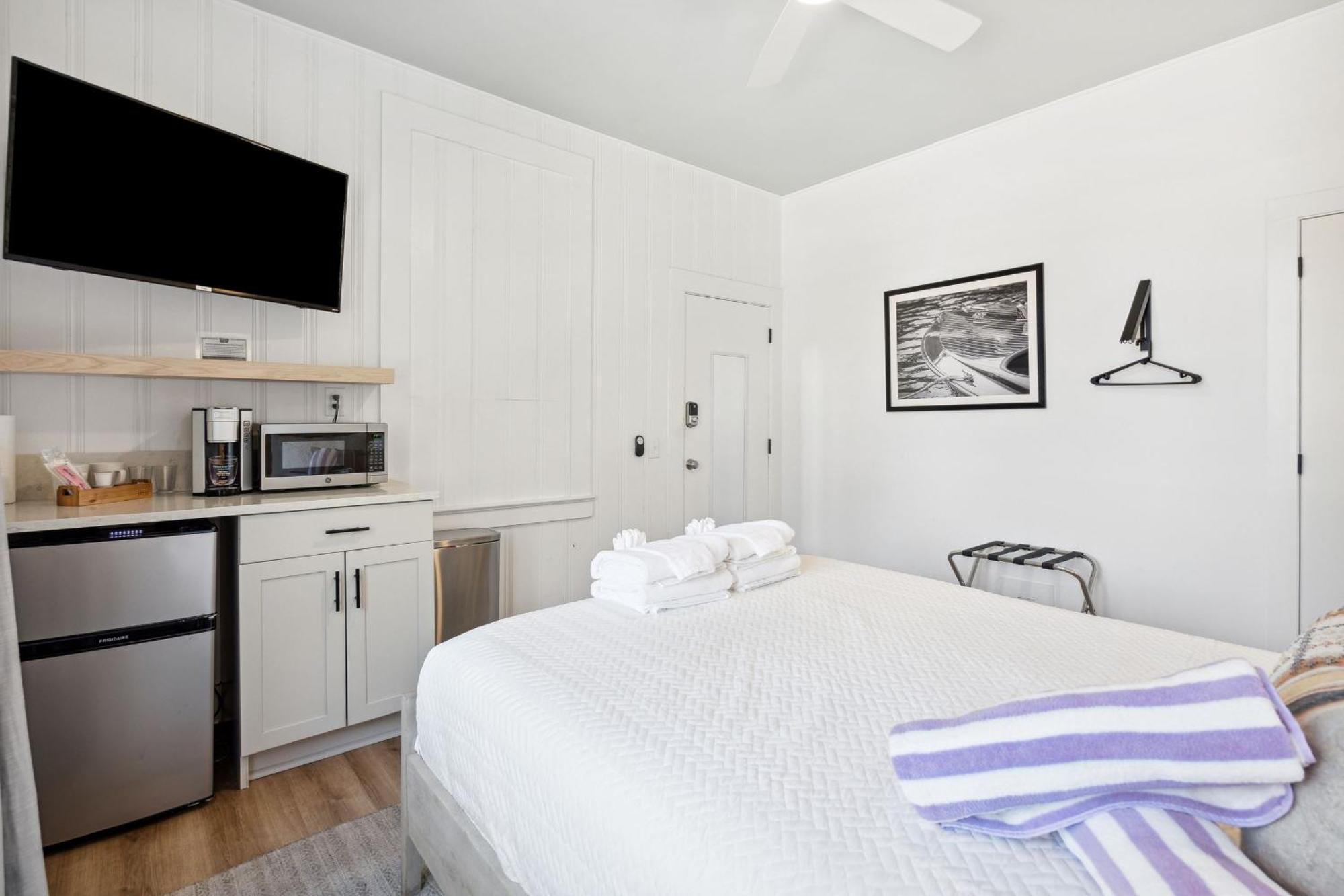 Folliday Inn - The Ariston - Room 34 Folly Beach Bagian luar foto