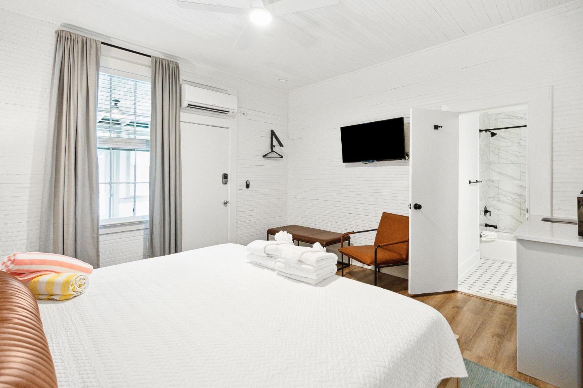 Folliday Inn - The Ariston - Room 34 Folly Beach Bagian luar foto